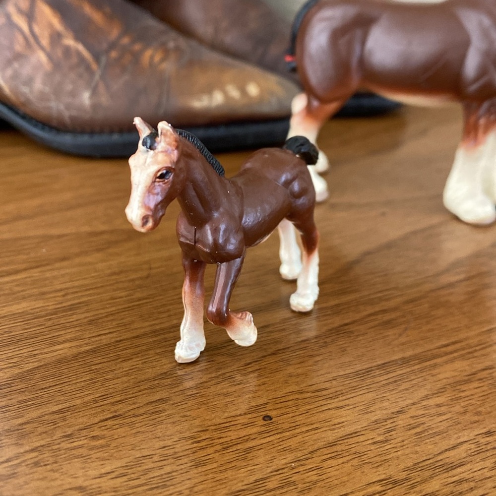 ERTL Vintage Clydesdale Stallion Horse and Pony Figurines - Collectible - Picture 14 of 15